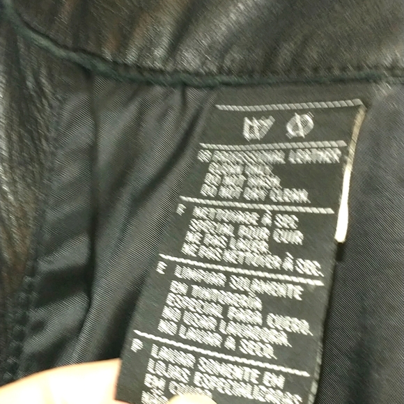 Genuine Harley Davidson leather chaps. Waist 36"-42" length 30". See pictures. - Picture 6 of 9